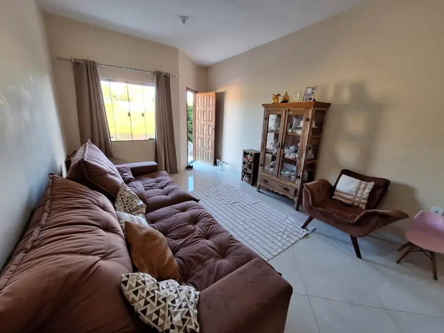 Casa com 4 quartos à venda, 300m2 em Mar do Norte, Rio Das Ostras - RJ - imagem 4 Foto 4 de Casa com 4 quartos à venda, 300m2 em Mar do Norte, Rio Das Ostras - RJ