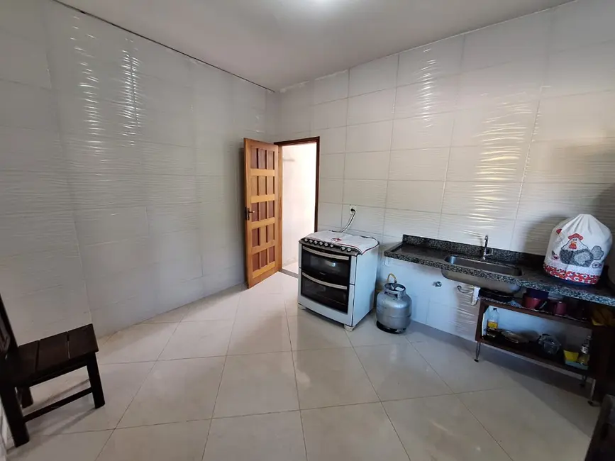 Casa com 4 quartos à venda, 300m2 em Mar do Norte, Rio Das Ostras - RJ - imagem 5 Foto 5 de Casa com 4 quartos à venda, 300m2 em Mar do Norte, Rio Das Ostras - RJ