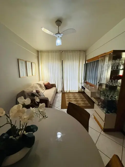 Apartamento com 3 quartos para alugar, 140m2 em Cavaleiros, Macae - RJ - imagem 8 Foto 8 de Apartamento com 3 quartos para alugar, 140m2 em Cavaleiros, Macae - RJ