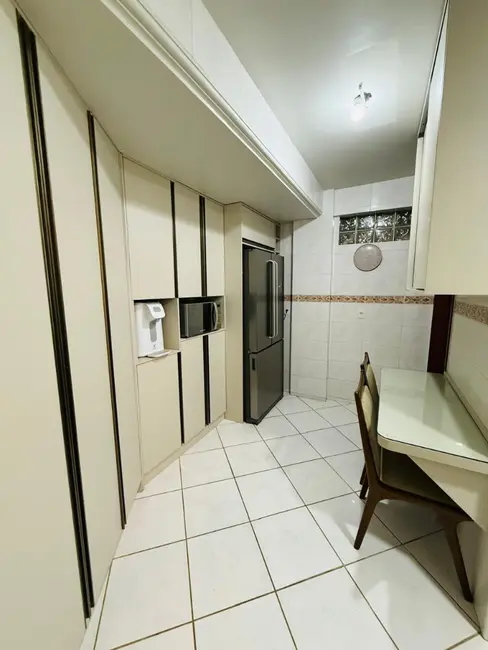 Apartamento com 3 quartos para alugar, 140m2 em Cavaleiros, Macae - RJ - imagem 6 Foto 6 de Apartamento com 3 quartos para alugar, 140m2 em Cavaleiros, Macae - RJ