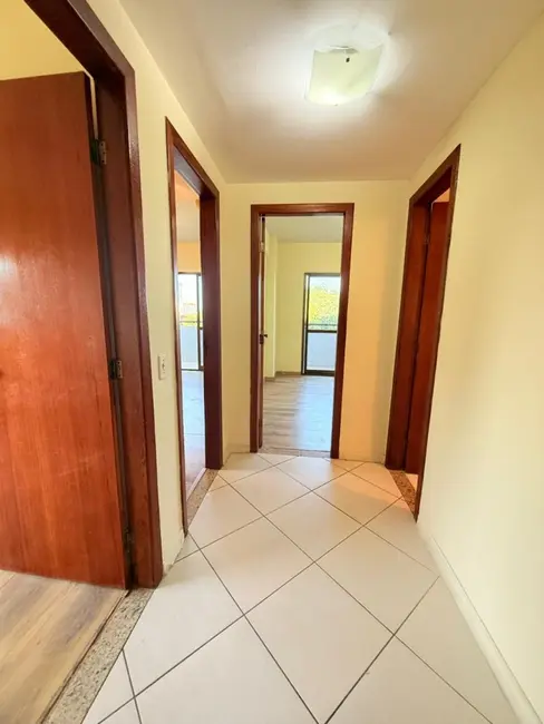 Apartamento com 3 quartos para alugar, 120m2 em Glória, Macae - RJ - imagem 3 Foto 3 de Apartamento com 3 quartos para alugar, 120m2 em Glória, Macae - RJ