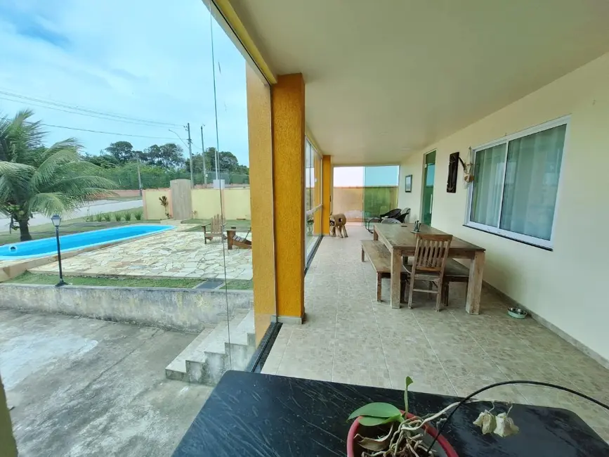 Casa com 4 quartos para alugar, 450m2 em Rio Das Ostras - RJ - imagem 3 Foto 3 de Casa com 4 quartos para alugar, 450m2 em Rio Das Ostras - RJ