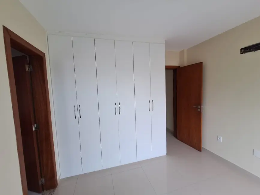 Foto 7 de Apartamento com 3 quartos para alugar, 100m2 em Praia Campista, Macae - RJ