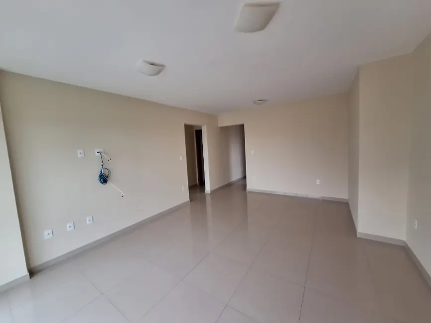 Foto 1 de Apartamento com 3 quartos para alugar, 100m2 em Praia Campista, Macae - RJ