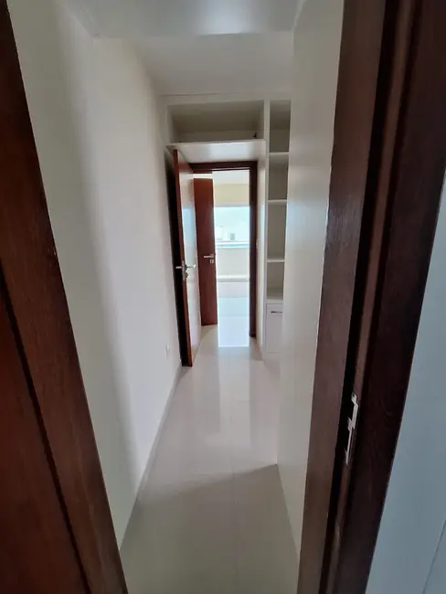 Foto 7 de Apartamento com 4 quartos para alugar, 155m2 em Praia Campista, Macae - RJ