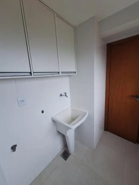Foto 3 de Apartamento com 4 quartos para alugar, 155m2 em Praia Campista, Macae - RJ