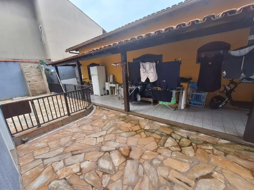 Foto 3 de Casa com 3 quartos à venda, 280m2 em Jardim Mariléa, Rio Das Ostras - RJ
