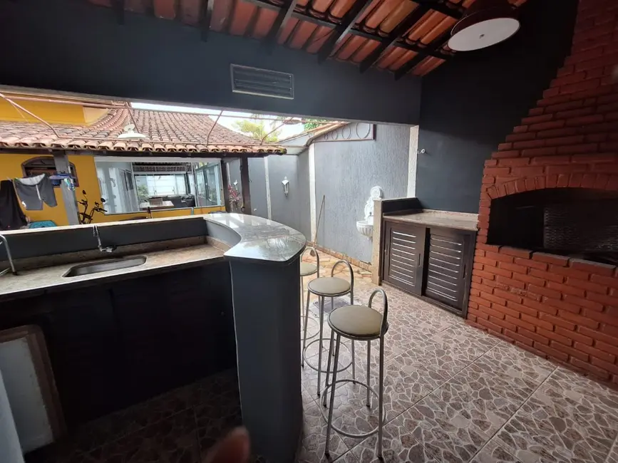Foto 5 de Casa com 3 quartos à venda, 280m2 em Jardim Mariléa, Rio Das Ostras - RJ