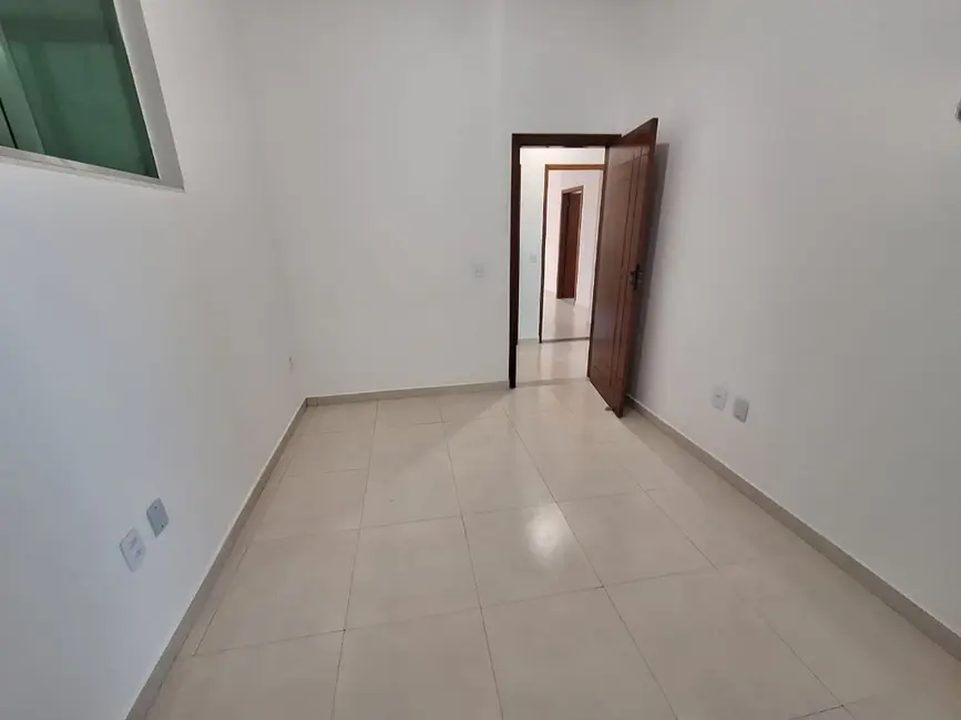 Foto 4 de Apartamento com 3 quartos para alugar, 109m2 em Cancela Preta, Macae - RJ