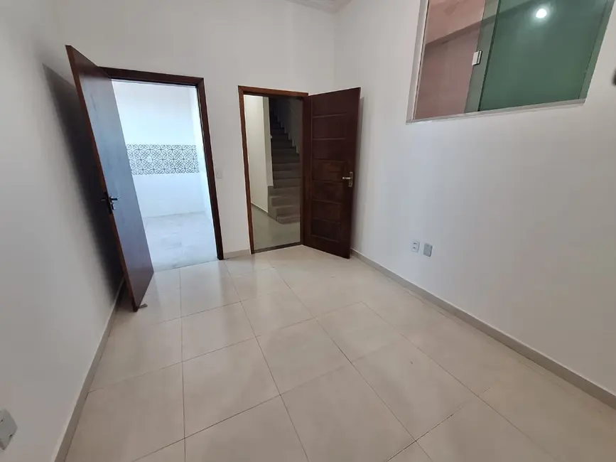 Foto 5 de Apartamento com 3 quartos para alugar, 109m2 em Cancela Preta, Macae - RJ