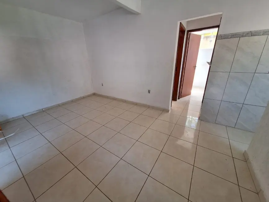 Foto 2 de Casa com 2 quartos para alugar, 50m2 em Mar do Norte, Rio Das Ostras - RJ