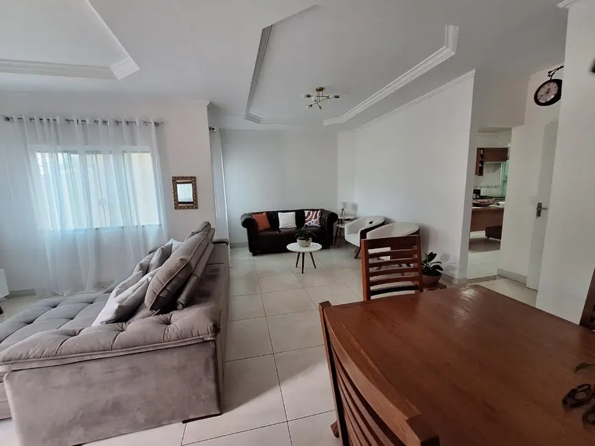 Foto 4 de Apartamento com 3 quartos para alugar, 180m2 em Cancela Preta, Macae - RJ