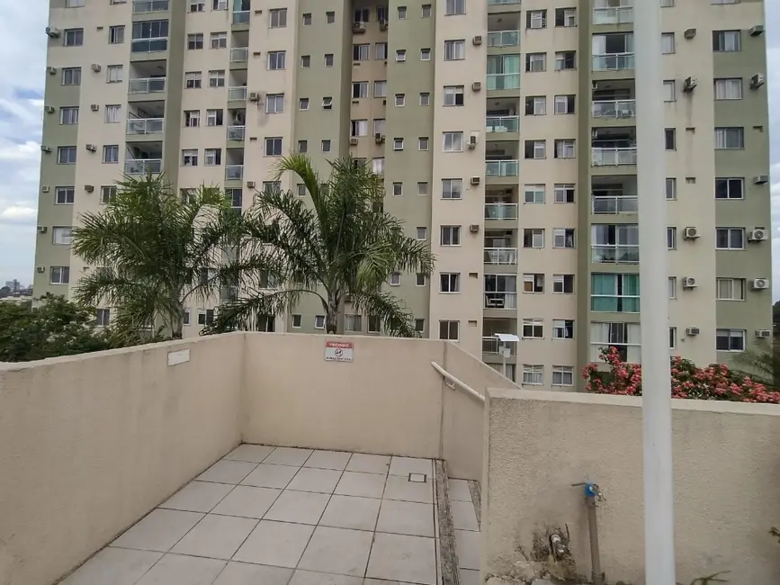 Apartamento com 2 quartos para alugar, 45m2 em Glória, Macae - RJ - imagem 2 Foto 2 de Apartamento com 2 quartos para alugar, 45m2 em Glória, Macae - RJ