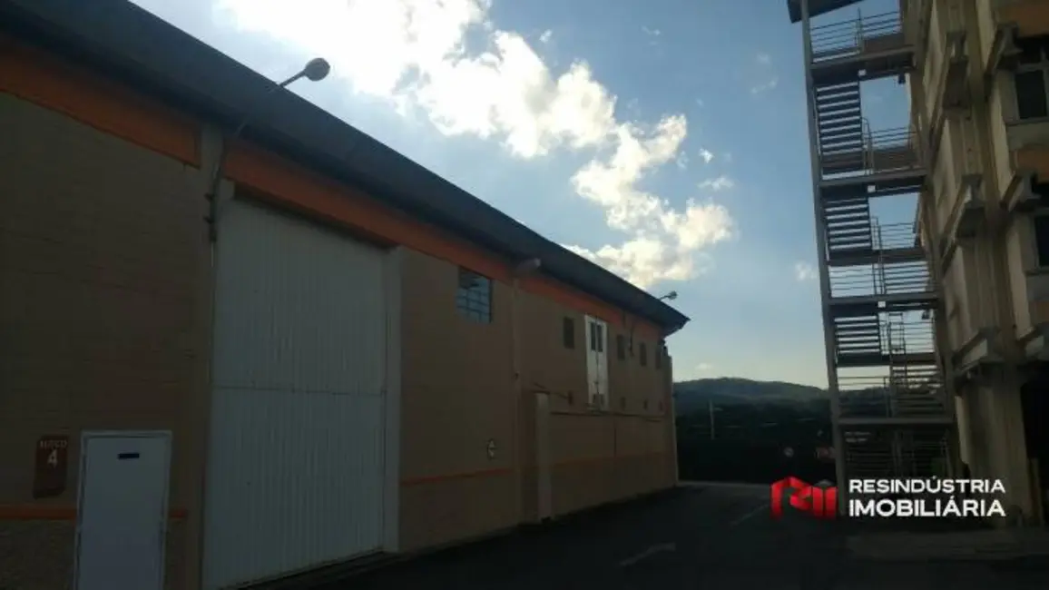 Armazém / Galpão para alugar, 12789m2 em Santana De Parnaiba - SP - imagem 5 Foto 5 de Armazém / Galpão para alugar, 12789m2 em Santana De Parnaiba - SP