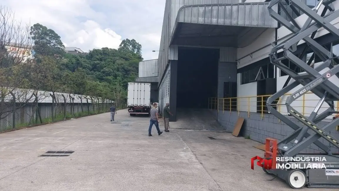 Foto 8 de Armazém / Galpão para alugar, 2400m2 em Jardim Sagrado Coração de Jesus, Jandira - SP