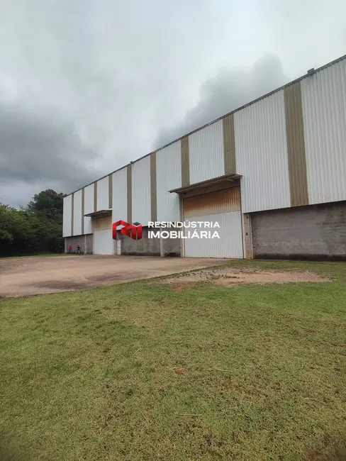 Foto 2 de Armazém / Galpão à venda e para alugar, 2400m2 em Aracariguama - SP
