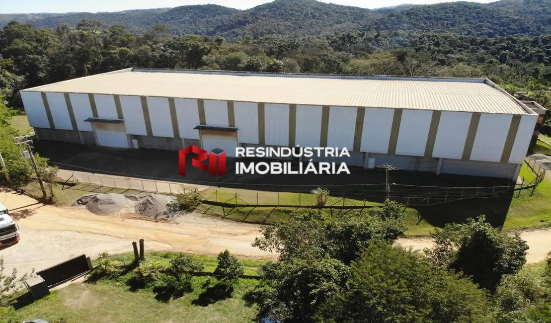 Foto 2 de Armazém / Galpão à venda e para alugar, 2400m2 em Aracariguama - SP