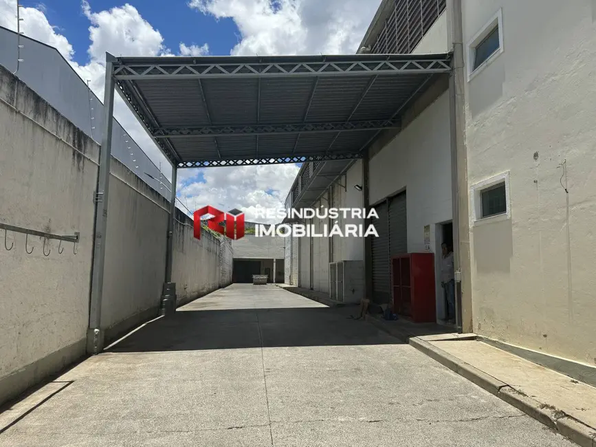 Armazém / Galpão para alugar, 2554m2 em Osasco - SP - imagem 7 Foto 7 de Armazém / Galpão para alugar, 2554m2 em Osasco - SP