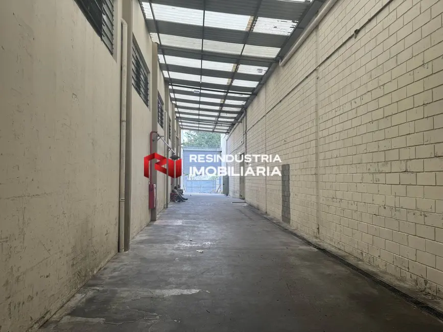 Armazém / Galpão para alugar, 2554m2 em Osasco - SP - imagem 9 Foto 9 de Armazém / Galpão para alugar, 2554m2 em Osasco - SP