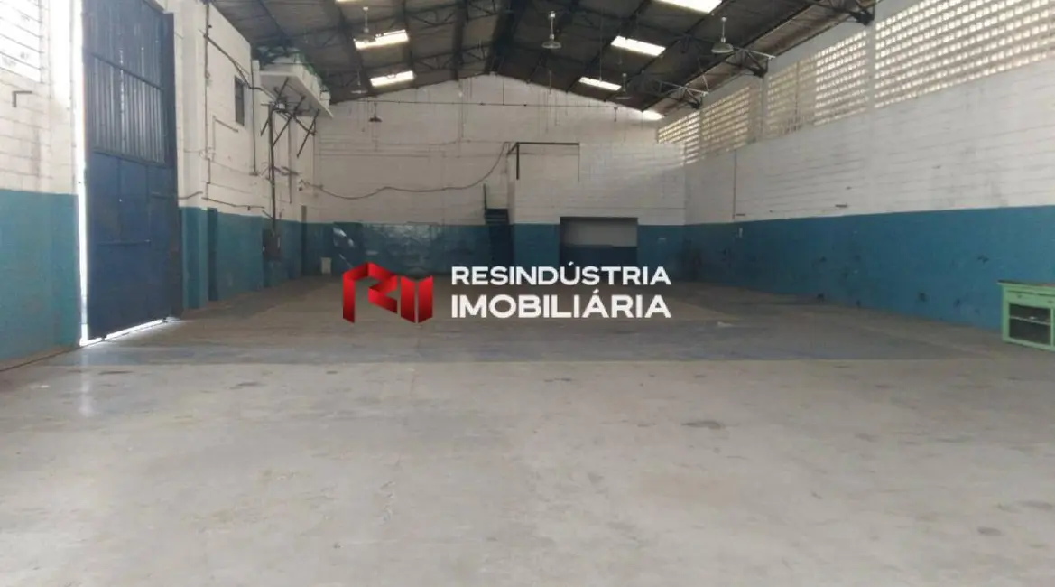 Armazém / Galpão à venda, 750m2 em Núcleo Residencial Célia Mota, Barueri - SP - imagem 5 Foto 5 de Armazém / Galpão à venda, 750m2 em Núcleo Residencial Célia Mota, Barueri - SP