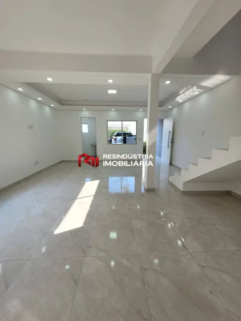 Sobrado com 3 quartos à venda, 147m2 em Aracariguama - SP - imagem 8 Foto 8 de Sobrado com 3 quartos à venda, 147m2 em Aracariguama - SP