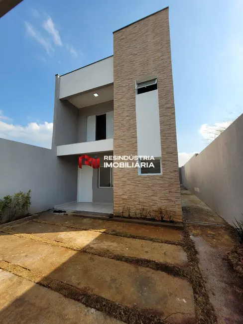 Foto 1 de Sobrado com 3 quartos à venda, 147m2 em Aracariguama - SP
