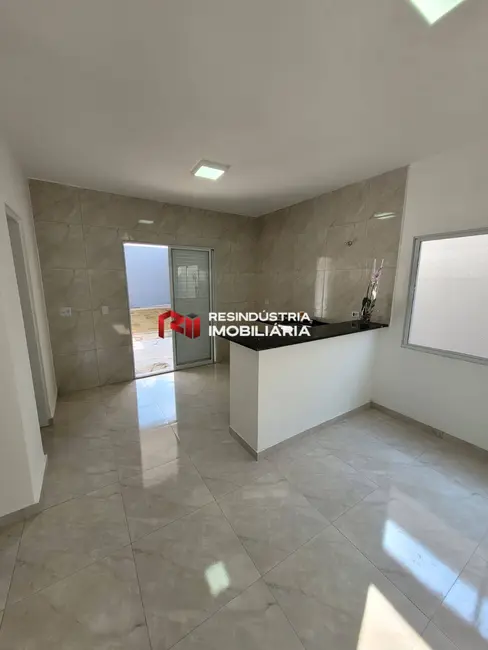 Sobrado com 3 quartos à venda, 147m2 em Aracariguama - SP - imagem 5 Foto 5 de Sobrado com 3 quartos à venda, 147m2 em Aracariguama - SP