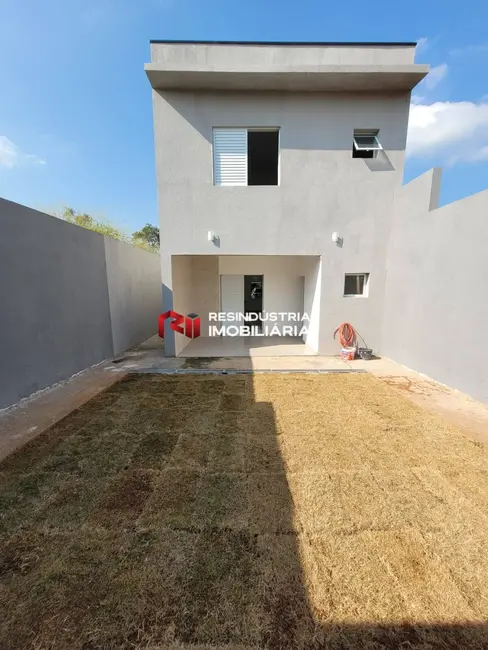 Sobrado com 3 quartos à venda, 147m2 em Aracariguama - SP - imagem 7 Foto 7 de Sobrado com 3 quartos à venda, 147m2 em Aracariguama - SP