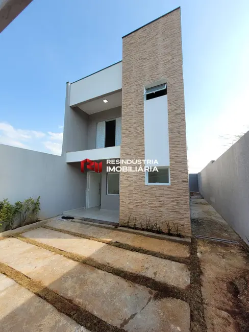 Sobrado com 3 quartos à venda, 147m2 em Aracariguama - SP - imagem 4 Foto 4 de Sobrado com 3 quartos à venda, 147m2 em Aracariguama - SP