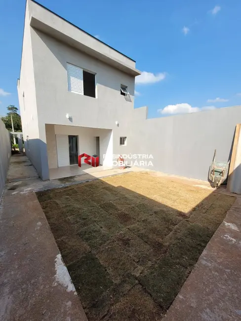 Sobrado com 3 quartos à venda, 147m2 em Aracariguama - SP - imagem 6 Foto 6 de Sobrado com 3 quartos à venda, 147m2 em Aracariguama - SP