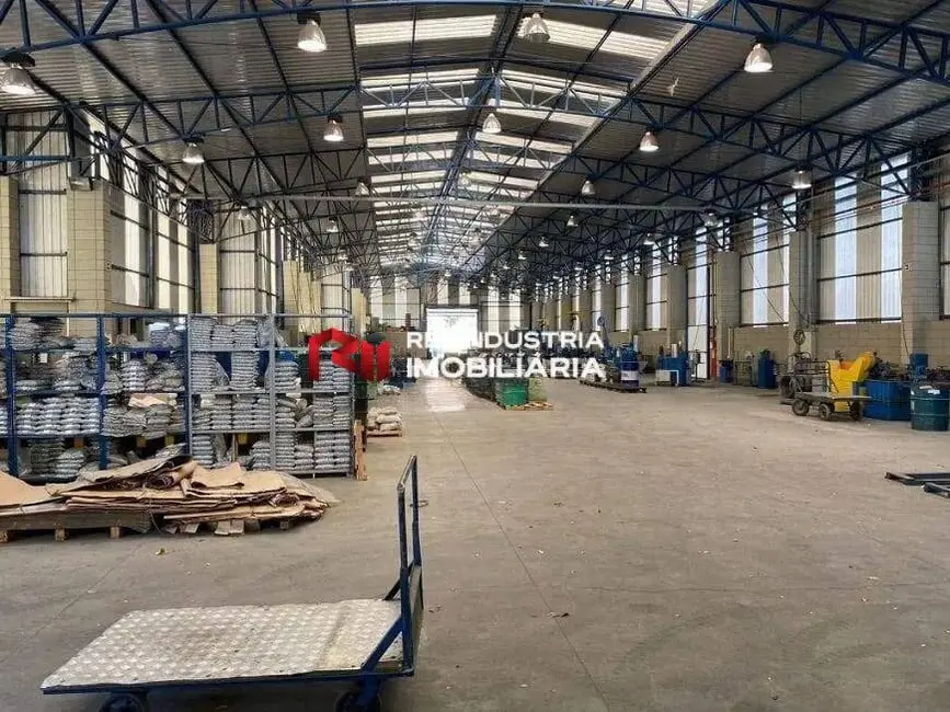 Armazém / Galpão à venda, 1618m2 em Jardim Alvorada, Jandira - SP - imagem 8 Foto 8 de Armazém / Galpão à venda, 1618m2 em Jardim Alvorada, Jandira - SP