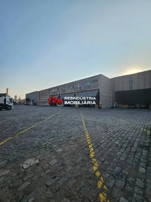Armazém / Galpão para alugar, 4200m2 em Remédios, Osasco - SP - imagem 1 Foto 1 de Armazém / Galpão para alugar, 4200m2 em Remédios, Osasco - SP