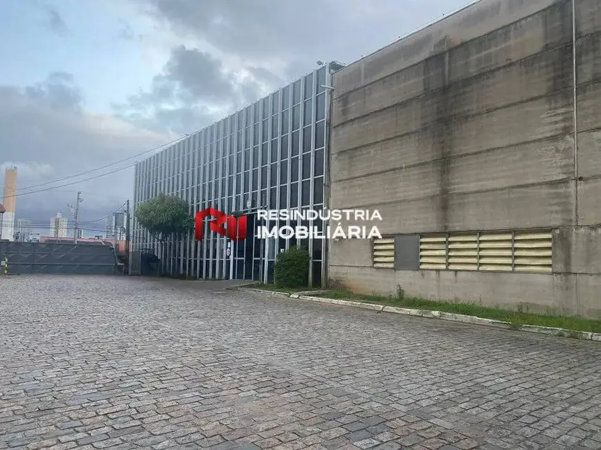 Armazém / Galpão para alugar, 4200m2 em Remédios, Osasco - SP - imagem 4 Foto 4 de Armazém / Galpão para alugar, 4200m2 em Remédios, Osasco - SP