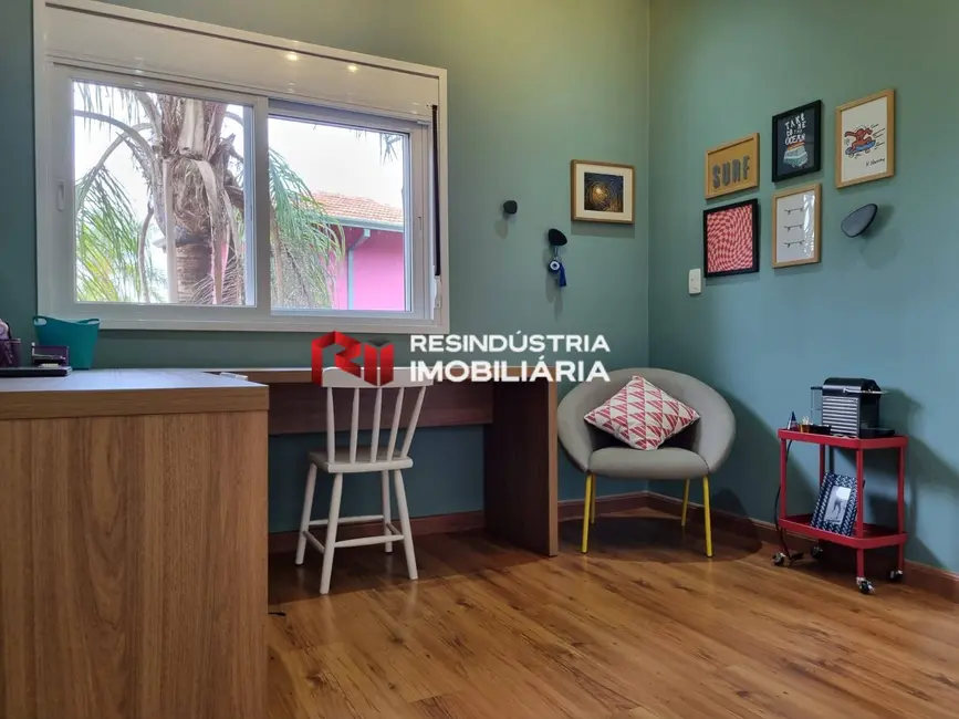 Casa com 4 quartos à venda, 454m2 em Chácara Moinho Velho, Carapicuiba - SP - imagem 5 Foto 5 de Casa com 4 quartos à venda, 454m2 em Chácara Moinho Velho, Carapicuiba - SP