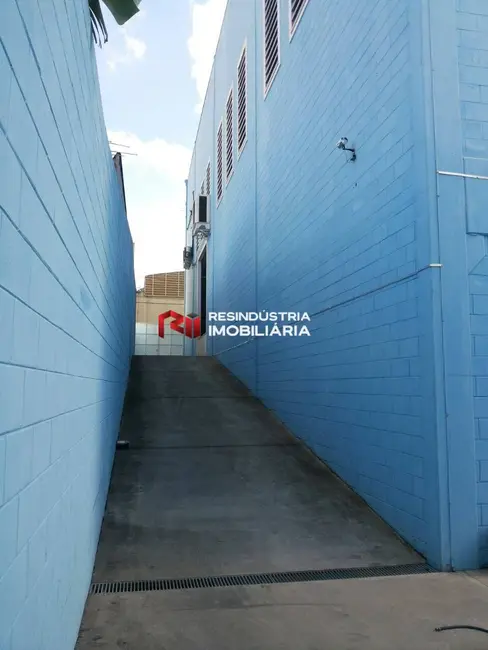 Foto 3 de Armazém / Galpão para alugar, 1443m2 em Santana De Parnaiba - SP