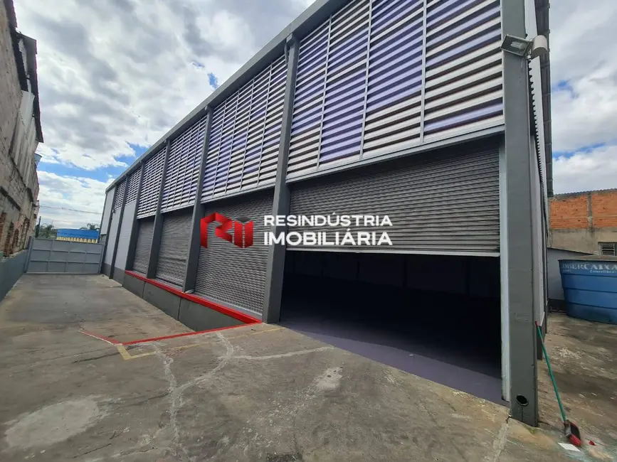 Foto 3 de Armazém / Galpão para alugar, 1050m2 em Chácara do Solar I (Fazendinha), Santana De Parnaiba - SP