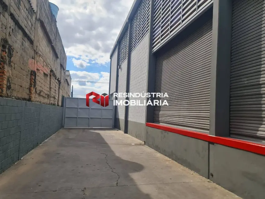 Foto 4 de Armazém / Galpão para alugar, 1050m2 em Chácara do Solar I (Fazendinha), Santana De Parnaiba - SP