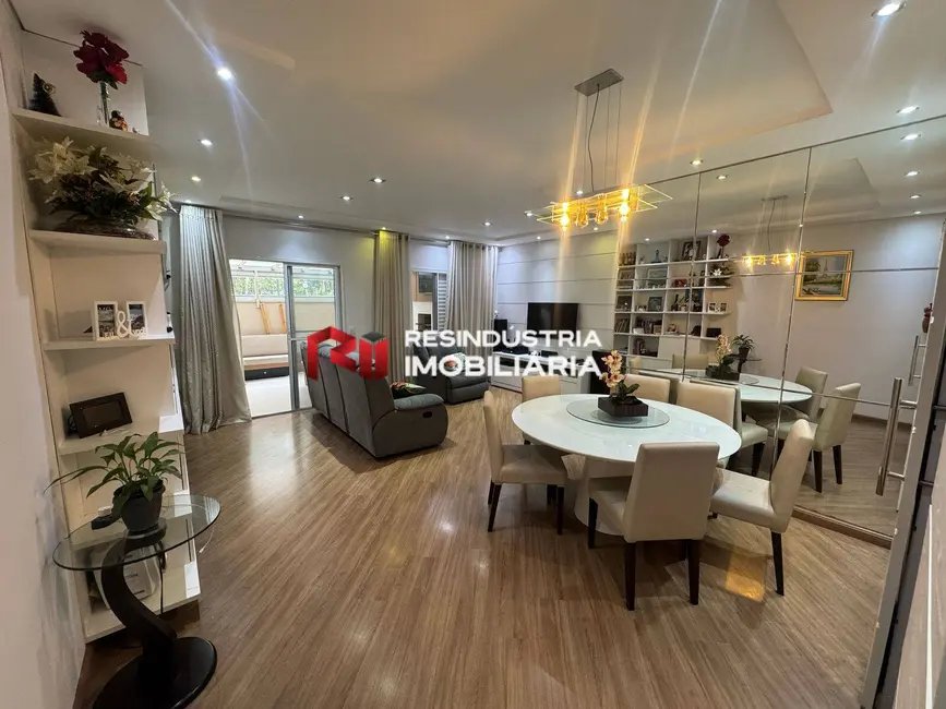 Foto 6 de Apartamento com 3 quartos à venda, 135m2 em Jardim Tupanci, Barueri - SP