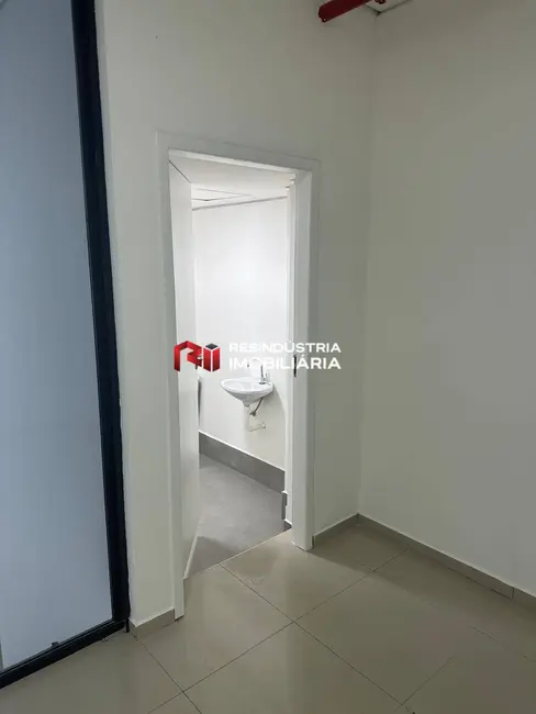 Foto 4 de Armazém / Galpão para alugar, 780m2 em Chácara do Solar I (Fazendinha), Santana De Parnaiba - SP