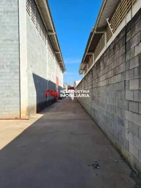 Armazém / Galpão para alugar, 1296m2 em Santana De Parnaiba - SP - imagem 5 Foto 5 de Armazém / Galpão para alugar, 1296m2 em Santana De Parnaiba - SP