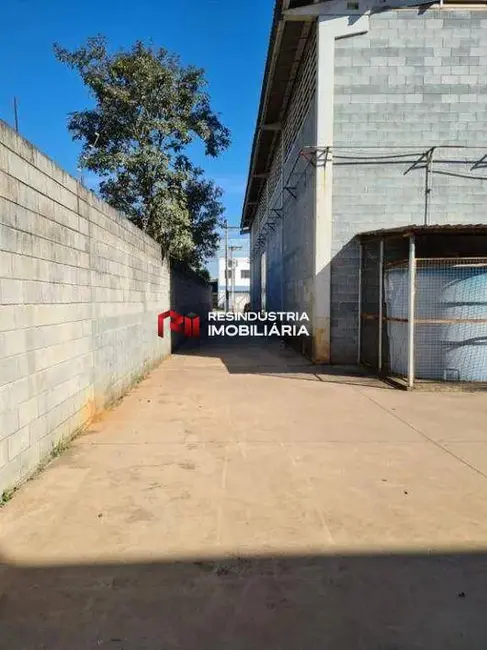 Armazém / Galpão para alugar, 1296m2 em Santana De Parnaiba - SP - imagem 6 Foto 6 de Armazém / Galpão para alugar, 1296m2 em Santana De Parnaiba - SP