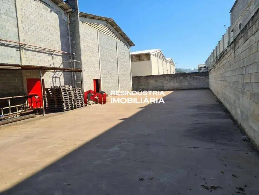 Armazém / Galpão para alugar, 1296m2 em Santana De Parnaiba - SP - imagem 9 Foto 9 de Armazém / Galpão para alugar, 1296m2 em Santana De Parnaiba - SP