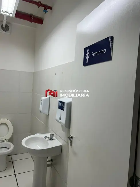 Sala Comercial para alugar, 360m2 em Centro, Carapicuiba - SP - imagem 8 Foto 8 de Sala Comercial para alugar, 360m2 em Centro, Carapicuiba - SP