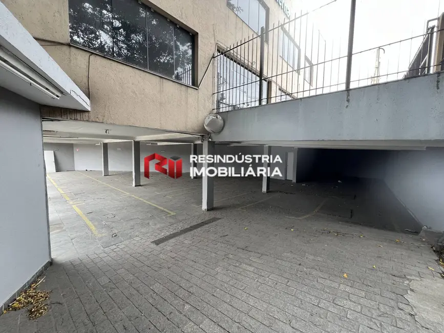 Armazém / Galpão para alugar, 1900m2 em Barueri - SP - imagem 7 Foto 7 de Armazém / Galpão para alugar, 1900m2 em Barueri - SP