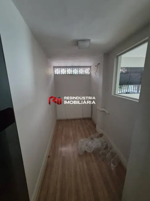 Sala Comercial para alugar, 180m2 em Centro, Barueri - SP - imagem 4 Foto 4 de Sala Comercial para alugar, 180m2 em Centro, Barueri - SP