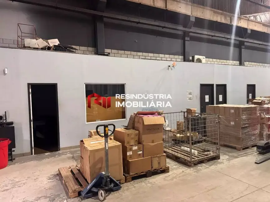 Foto 2 de Armazém / Galpão para alugar, 750m2 em Jardim São Luiz, Jandira - SP