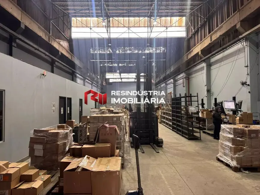 Foto 3 de Armazém / Galpão para alugar, 750m2 em Jardim São Luiz, Jandira - SP