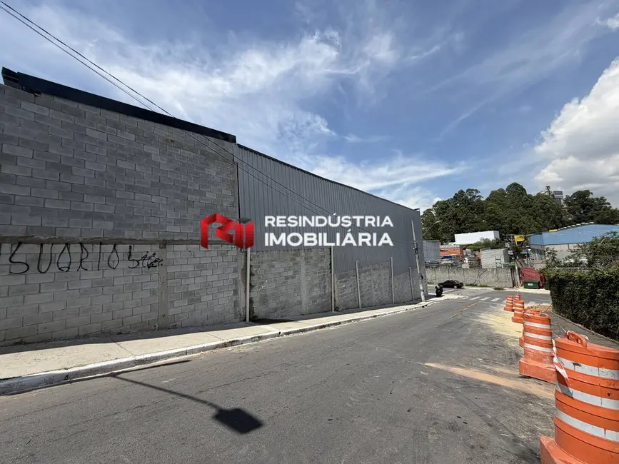 Foto 3 de Armazém / Galpão para alugar, 1000m2 em Jardim Itaquiti, Barueri - SP