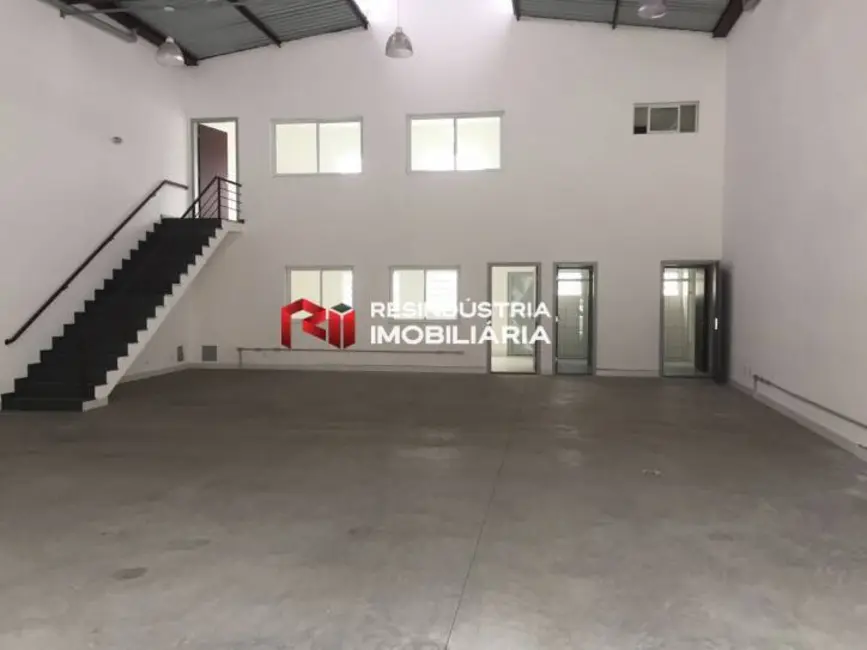 Foto 4 de Armazém / Galpão para alugar, 300m2 em Jardim Belval, Barueri - SP
