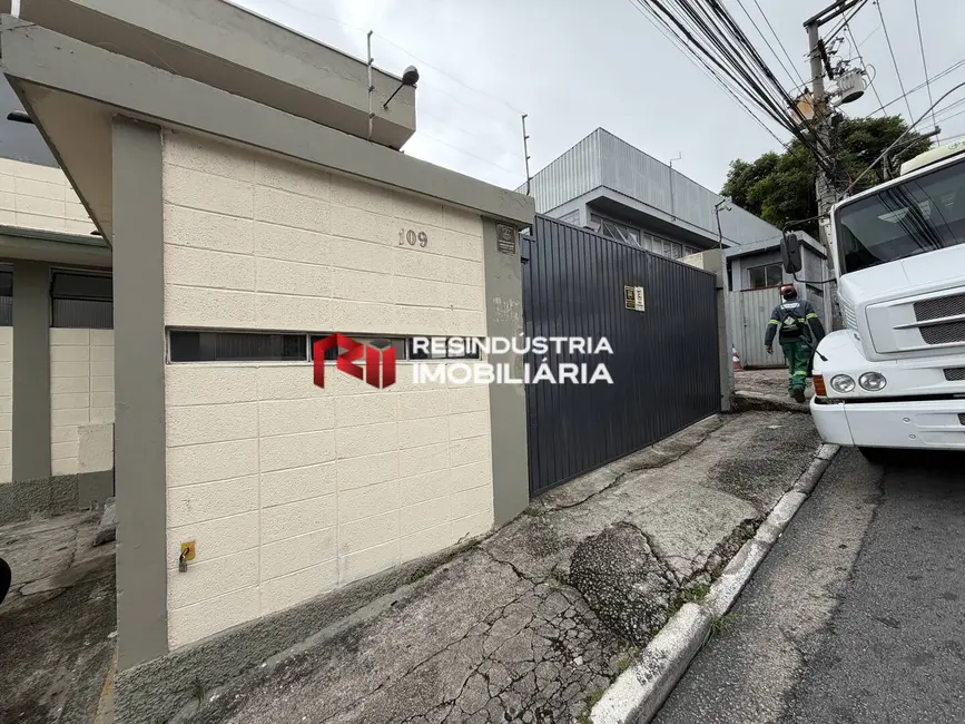 Foto 3 de Armazém / Galpão para alugar, 872m2 em Vila Universal, Barueri - SP